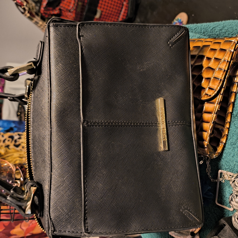 Steve Madden Black Leather Shoulder Bag